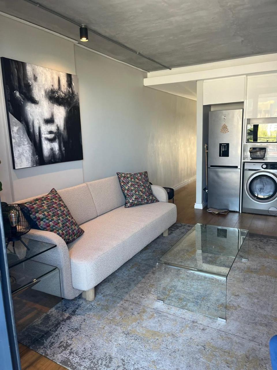 Modern In The Docklands, De Waterkant, Stunning Views, Gorgeous Pool Deck *